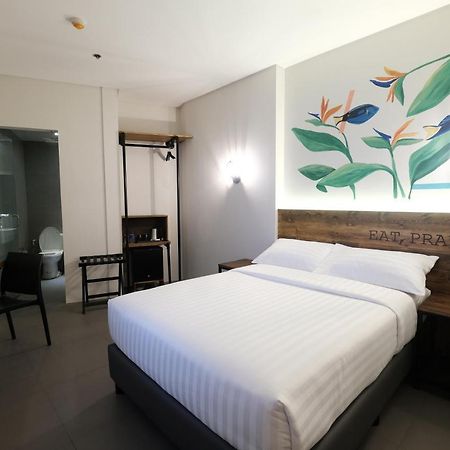 U Hotels Makati Makati City Rom bilde