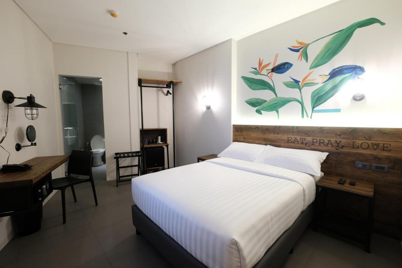 U Hotels Makati Makati City Rom bilde